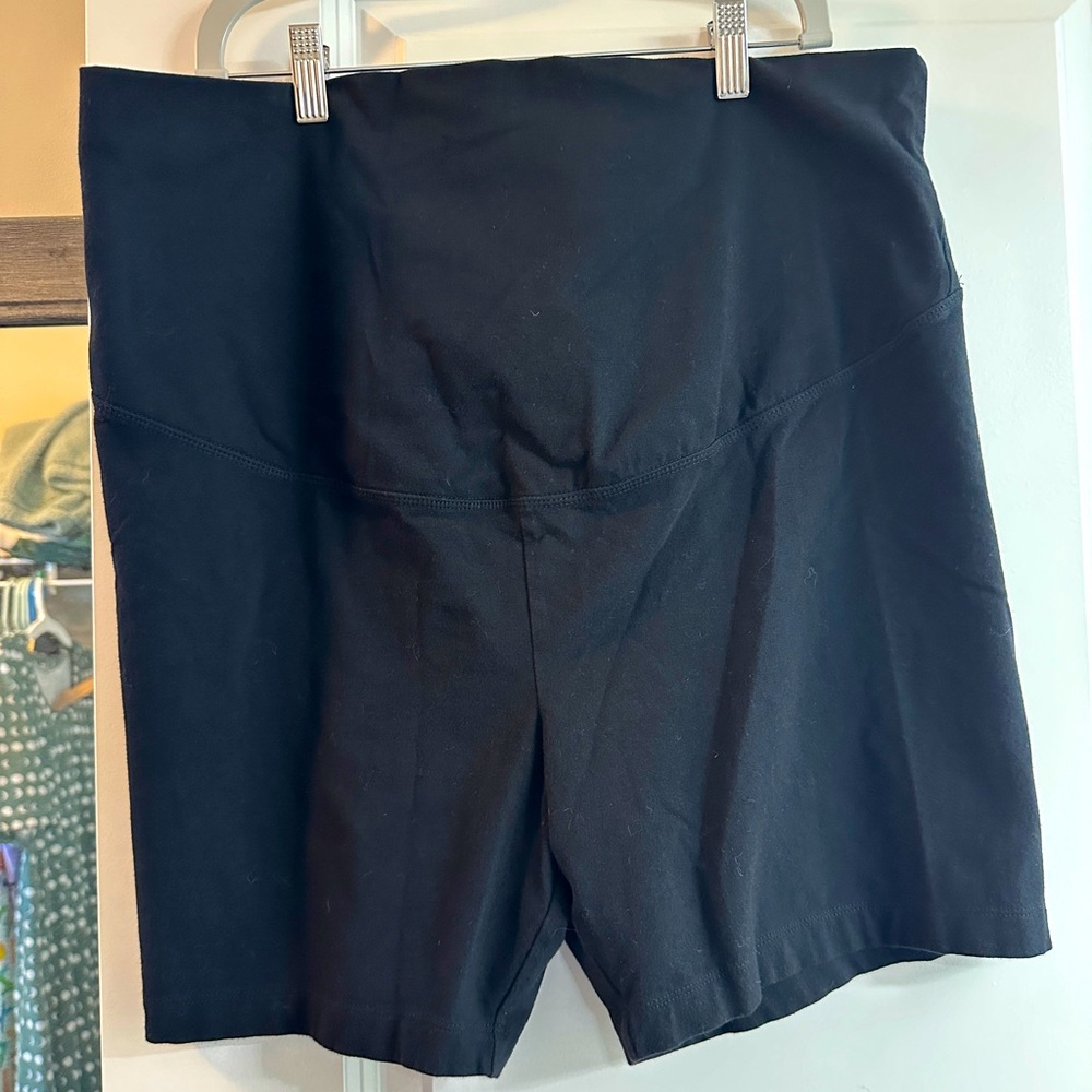 Black Old Navy Maternity XL Cotton Bike Shorts 5” Inseam